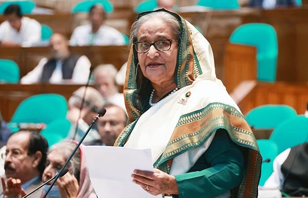 ‘আমরা দেউলিয়া দেশে বাস করছি’