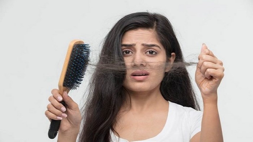 চুল পড়ে যাওয়ার ৬ টি কারণ
