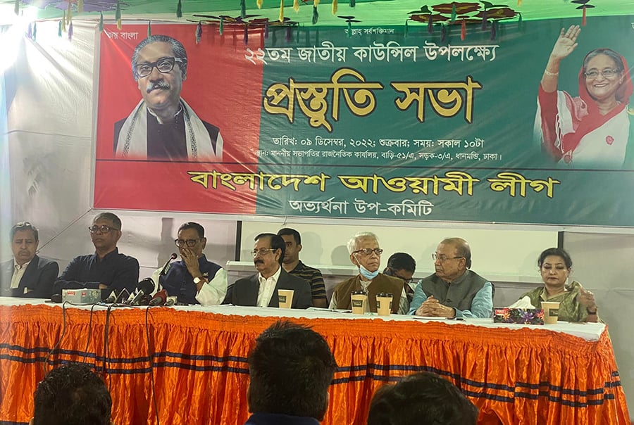 দুঃসময়ে অনেকের খোঁজ থাকে না: কাদের