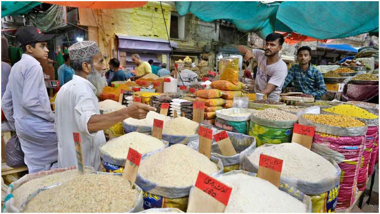 নির্বাচন নিয়ে পাকিস্তানিদের মাথাব্যথা নেই কেন?