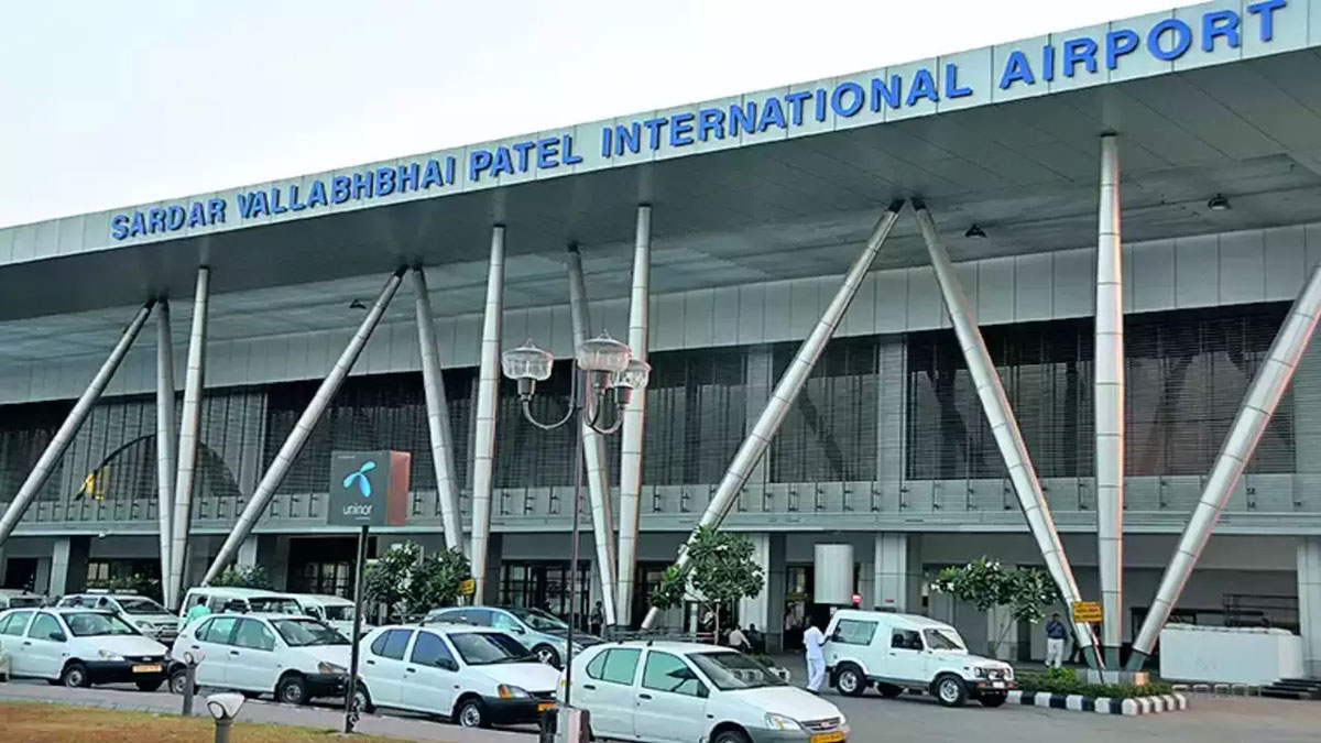 ভারতীয় বিমানবন্দরে বাংলাদেশি শিক্ষার্থীদের ওপর অটো চালকদের হামলা