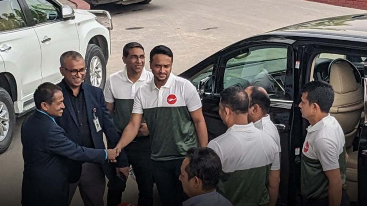 বিমানের শুভেচ্ছাদূত হতে সাকিব এখন ঢাকায়