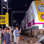 ট্রেন উঠে গেল প্ল্যাটফর্মে, ভিডিও কলে ব্যস্ত রেলকর্মী