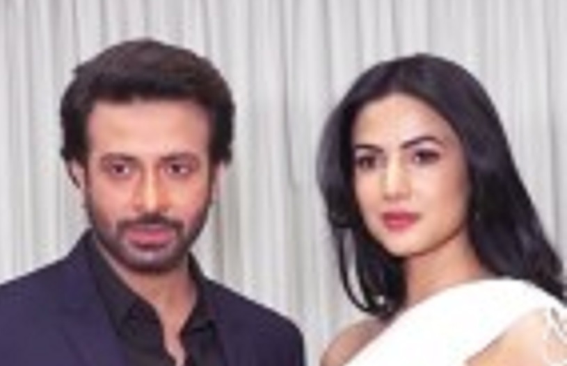 ‘দরদ’-এর শুটিংয়ে অসুস্থ সুপারস্টার শাকিব ও সোনাল