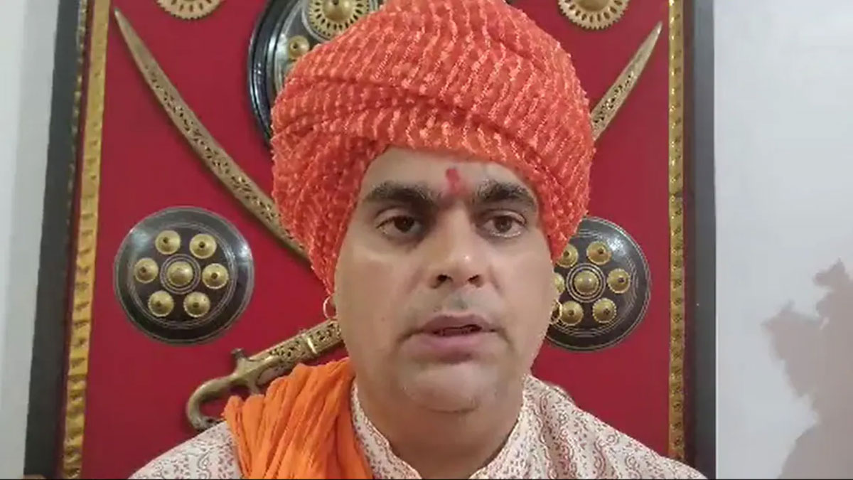 হিন্দু রাষ্ট্র ঘোষণা করা হোক চাঁদকে, দাবি ভারতীয় ধর্মগুরুর