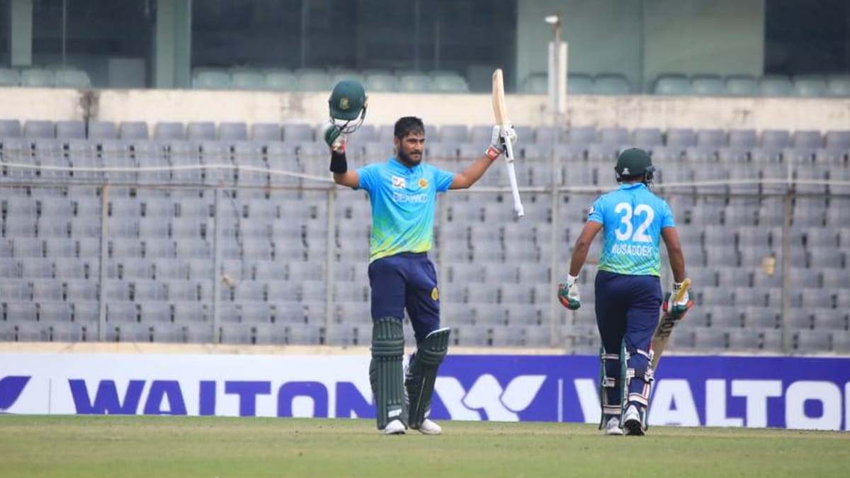 মর্যাদার লড়াইয়ে নাঈমের সেঞ্চুরিতে আবাহনীর জয়
