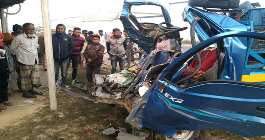 ফুলবাড়ীতে বাস-পিকআপ মুখোমুখি সংঘর্ষে নিহত ৩
