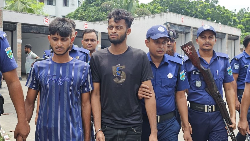 নাটোরে ট্রাক থেকে প্রায় ৪ কোটি টাকার হেরোইনসহ গ্রেপ্তার ২