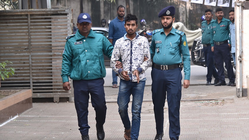 উল্টো পথে যেতে বাধা দেওয়া কর্তব্যরত ট্রাফিক সদস্যের ওপর হামলা, গ্রেপ্তার ১