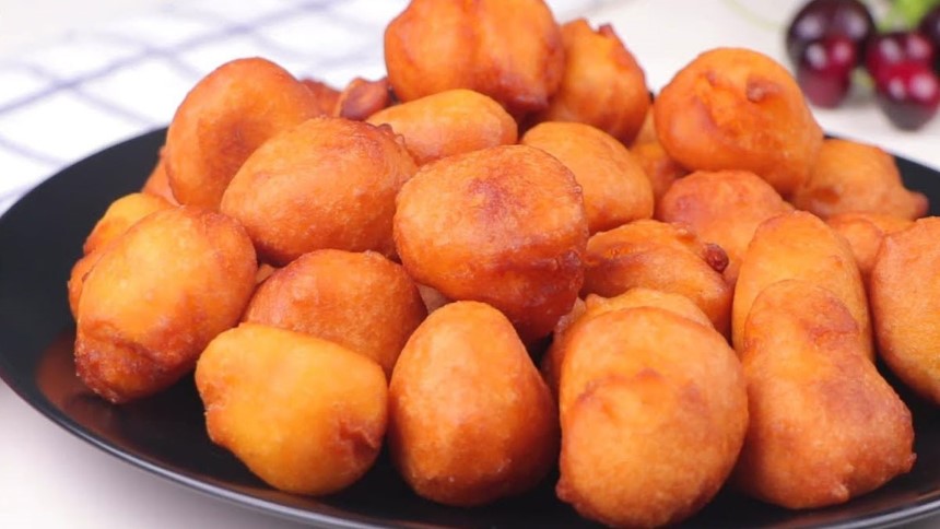 পাকা কলা দিয়ে বড়া পিঠা