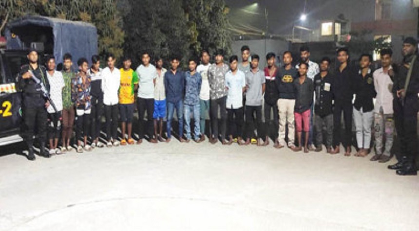রাজধানীতে ২৯ ছিনতাইকারী আটক