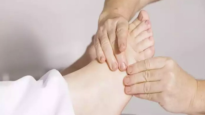 কেন হাত-পায়ে ঝিঝি লাগে?