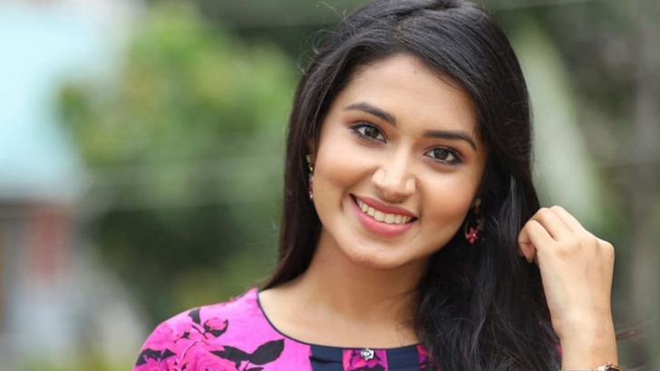 তাসনিয়া ফারিণ তার প্রিয় ‘পপ তারকার’ দেখা পেলেন লন্ডনে