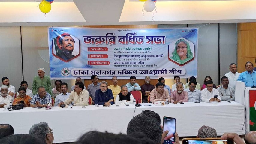 ‘ক্ষমতায় থেকেও আমরা যেন বিরোধী দলের ভূমিকা পালন করছি’