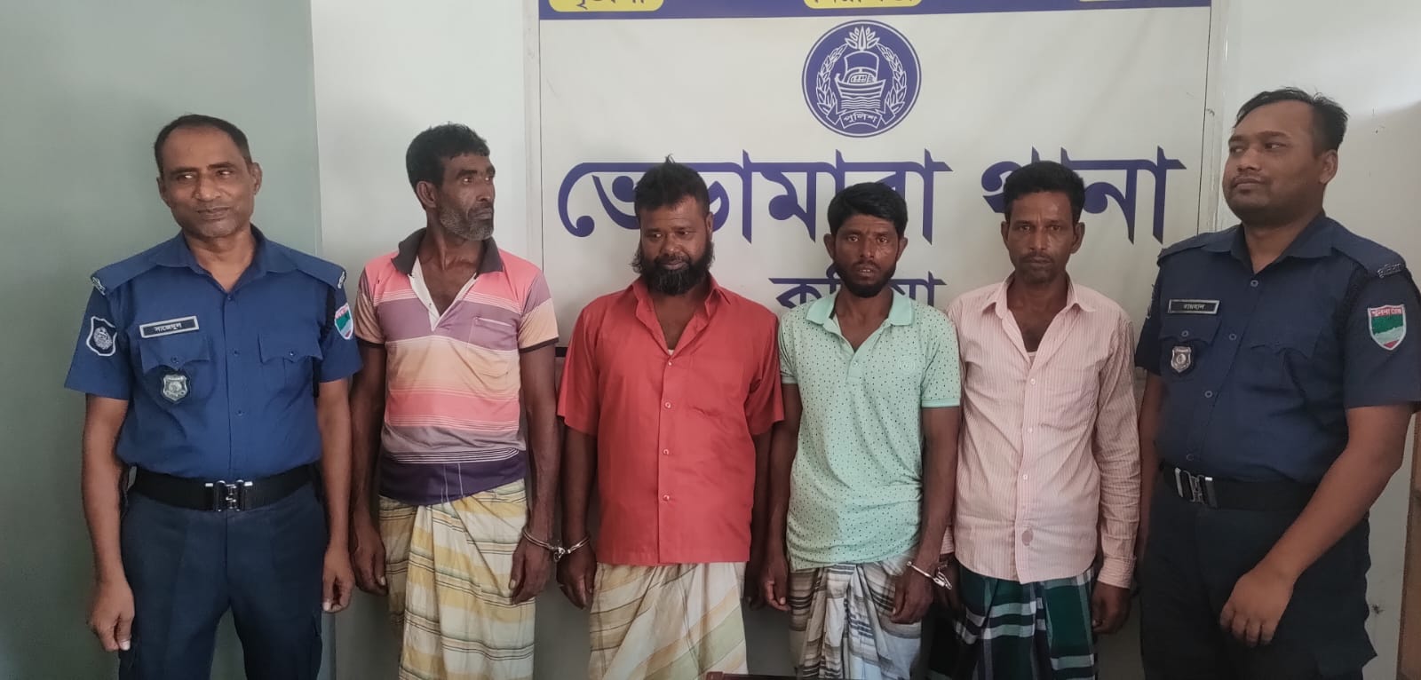 ভেড়ামারায় ৪ জুয়াড়ী আটক