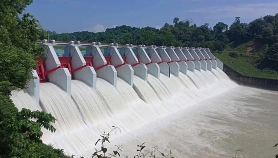 খুলে দেওয়া হলো কাপ্তাইয়ের ১৬টি জলকপাট