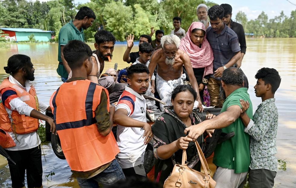 ১১ জেলায় বন্যায় ক্ষতিগ্রস্ত ৮০ লাখ মানুষ