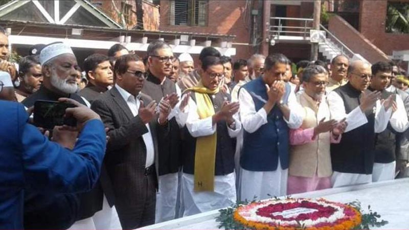 বঙ্গবন্ধুর সমাধিতে ওবায়দুল কাদেরের শ্রদ্ধা