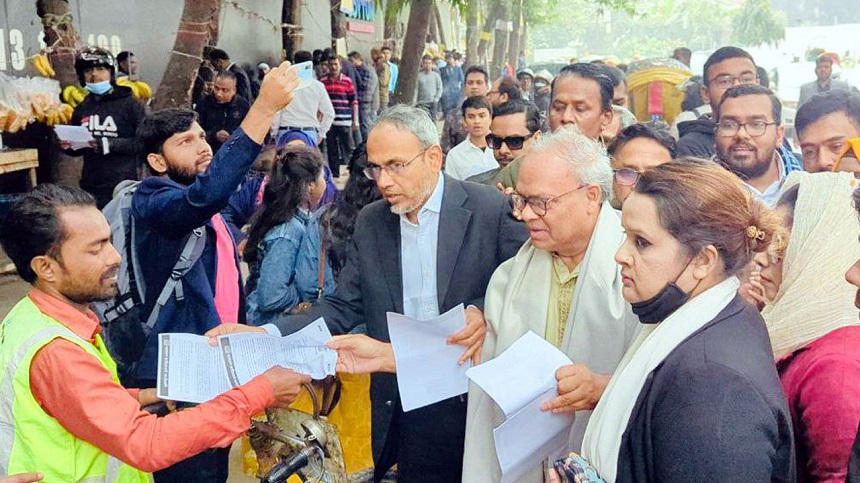 রিজভী: শেখ হাসিনা গণতান্ত্রিক প্রস্থানের পথ হারিয়ে ফেলেছেন