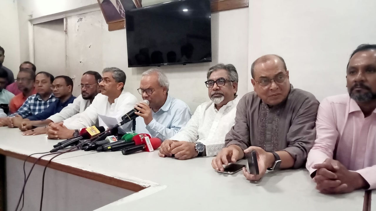 ভারতের রেললাইন বসিয়ে জনগণের ভাগ্যে শনিরদশা ডেকে আনা হবে