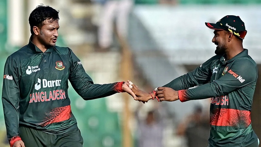 ঘরের মাঠে ৪০০ আন্তর্জাতিক উইকেট পেলেন সাকিব
