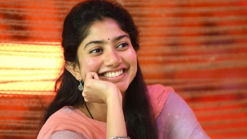 কেন হঠাৎ মুম্বাইয়ে সাই পল্লবী?