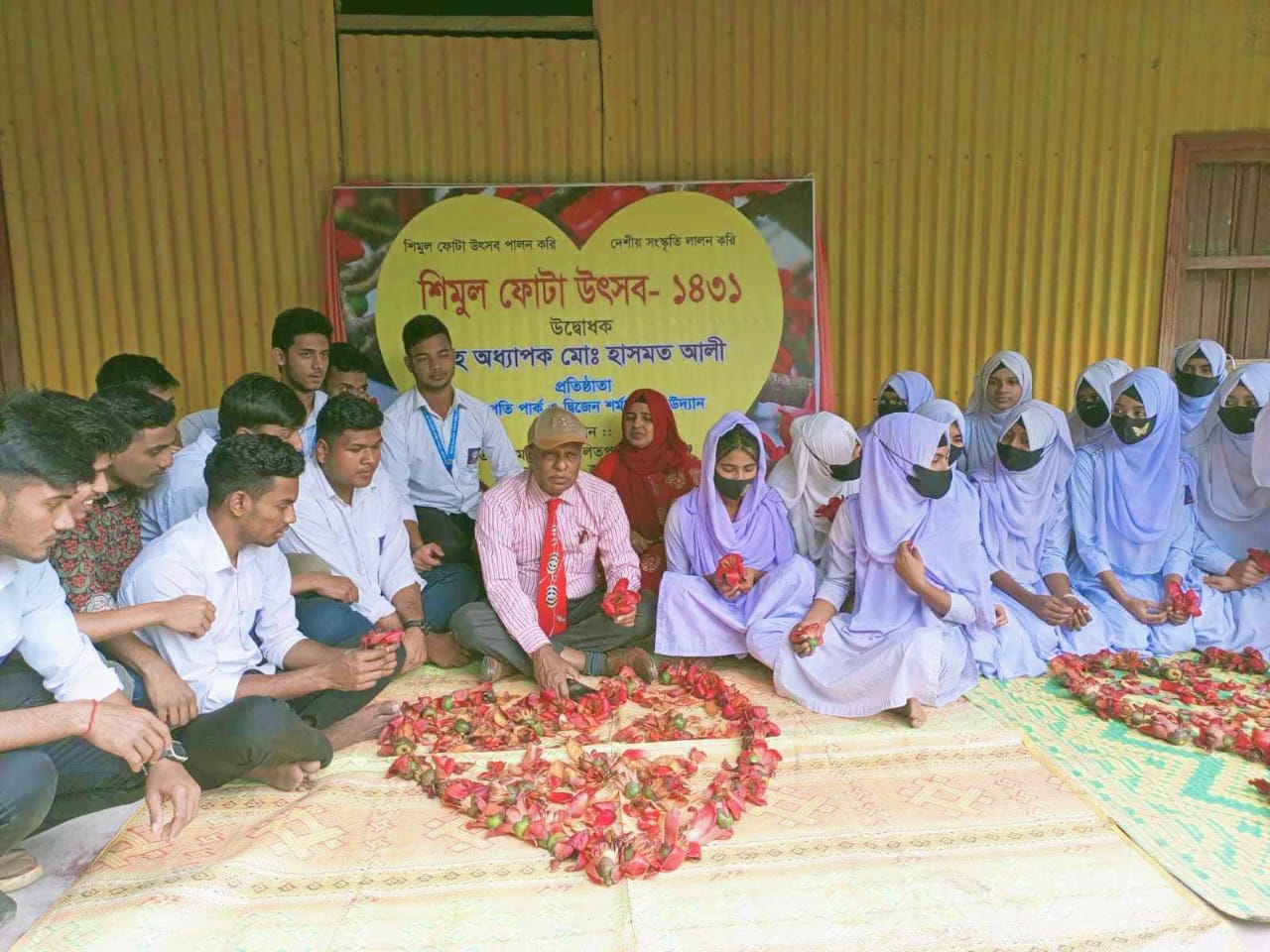 সরিষাবাড়ীতে প্রথমবার শিমুল ফোটা উৎসব